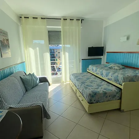 Azzurro Smeraldo شقة